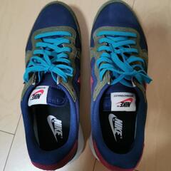 NIKE INTERNATIONALIST BY YOU インターナショナリスト25.5センチの画像