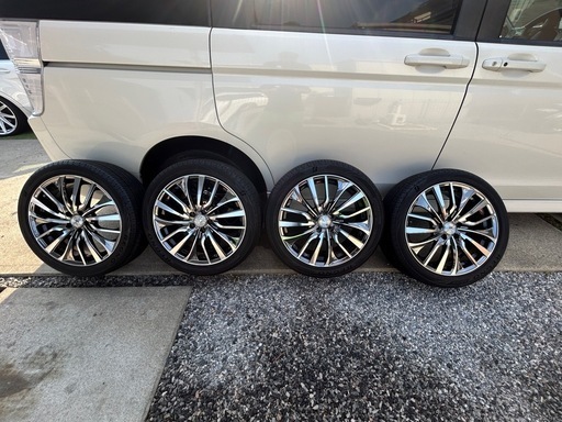 レオニスVT17インチタイヤ付き美品 50プリウス