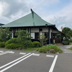 お蕎麦屋さんのホールスタッフの画像