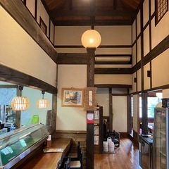 お蕎麦屋さんのホールスタッフの画像