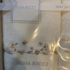 NINA RICCI タオル4枚セットの画像
