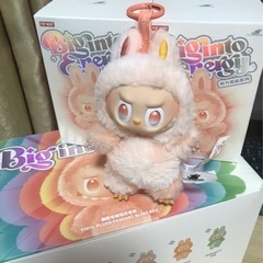 ラブブぬいぐるみの画像