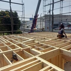 「職人の世界に飛び込め！【日給1.1万〜／未経験OK】大工見習い募集｜週3〜OK｜まずは見学から！の画像