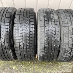 スタッドレスタイヤホイールセット 195/65R15 プリウス等の画像