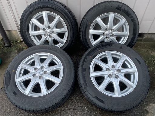 スタッドレスタイヤホイールセット 195/65R15 プリウス等