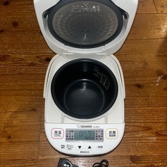 ZOJIRUSHI マイコン炊飯ジャー　NL-BE05の画像