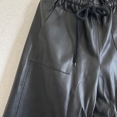 【美品】ZARA レザーワイドパンツの画像