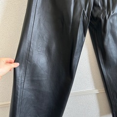 【美品】ZARA レザーワイドパンツの画像