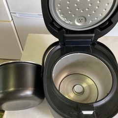 アイリスオーヤマ  KRC-MD30-B マイコン 炊飯器 銘柄炊き 3合炊き  2019年製 の画像