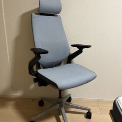【直接引取限定・お安くします】22年製 Steelcase Ge...