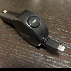 車用スマホ充電器の画像