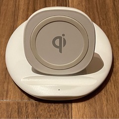 スリーコインズで購入 ワイヤレス充電器の画像