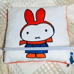 ②miffyボアクッション47×43未使用