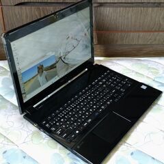 【美品 高解像度FullHD】Windows11 Core i3...