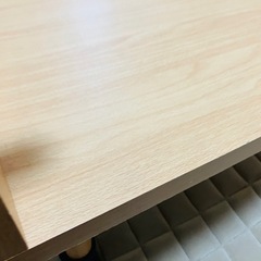 ナチュラルウッドローテーブルの画像