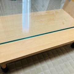 ナチュラルウッドローテーブルの画像