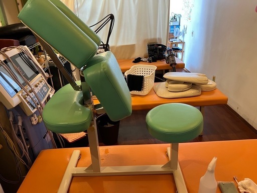 高田　ラウンドチェア　マッサージチェア　接骨院