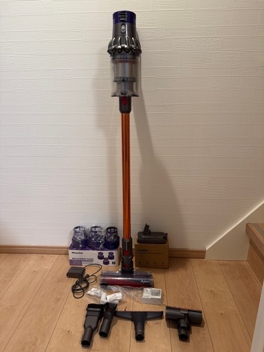 DysonCycloneV10Fluffy SV12FF 新品汎用バッテリー新品フィルター付き