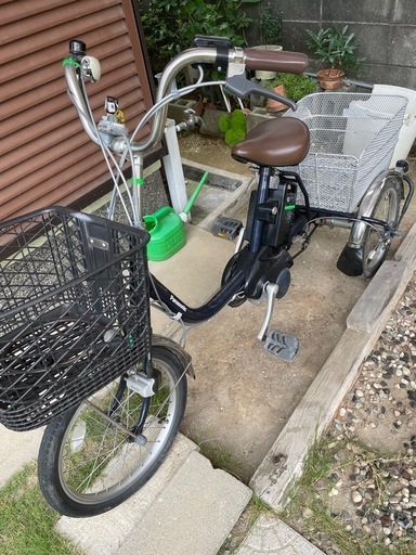 電動アシスト三輪自転車
