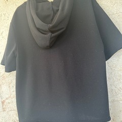 🉐130センチ黒上着の画像
