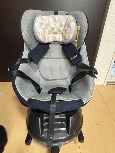 値下げしました▶︎▷combi チャイルドシート(isofix)