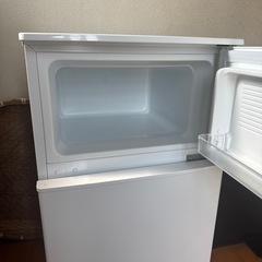 冷蔵庫90Lの画像