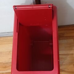 可愛い赤いゴミ箱　20Lサイズの画像