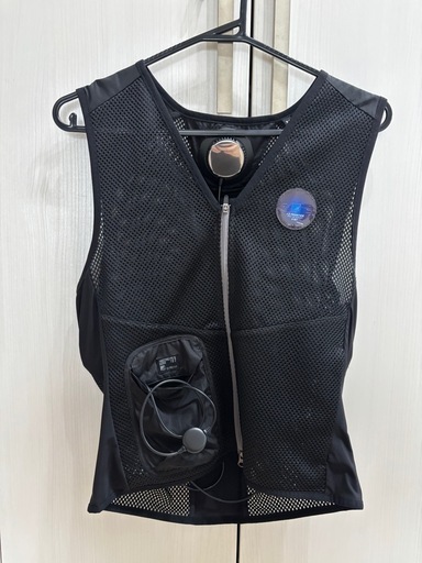 中古美品　
 I’Z FRONTIER（アイズフロンティア）:I’Zペルチェベストセット2 Mサイズ IZPV-SET3-M ペルチェベスト 冷却ベスト ペルチェ 冷却