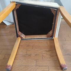 木製の椅子。処分品の画像