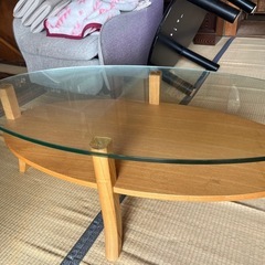 ガラステーブル