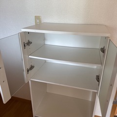 食器棚の画像