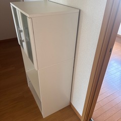 食器棚の画像