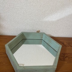 六角形のシャビーな鏡