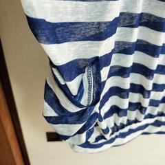 濃い青色のストライプ 半袖 Tシャツ ルーズフィット　フリーサイズの画像