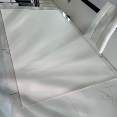 白いテーブルクロスの画像