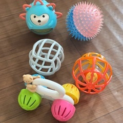 赤ちゃん用のおもちゃで、多少使用感はありますが、もともと安くないものばかりですの画像