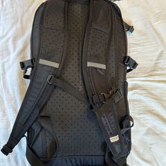 FJALL RAVEN  ABISKO 16L  SOFTPACK 450X240X160CM  BLACK COLORの画像