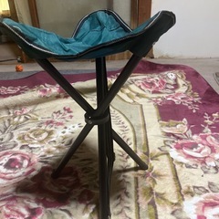 簡易椅子　折りたたみの画像