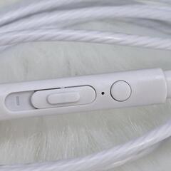 AA65 有線イヤホン E18 ブルー 音量調整可 高音質 通話対応 3.5mmプラグ インイヤー型 軽量モデルの画像