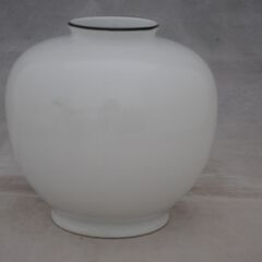 [1381] 伊万里焼　花瓶　小型　高さ 約13cm　花器　陶器の画像