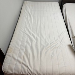 脚付シングルベッド　
無印良品　