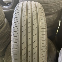無料タイヤ　215/65R16【2222】の画像