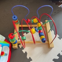 おもちゃ２個の画像