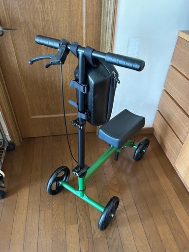 ニースクーター[歩行器]