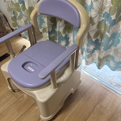 介護トイレ　ポータブルトイレの画像