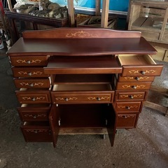 イタリア？イギリス？デザインのキャビネット／象嵌風プリントの画像