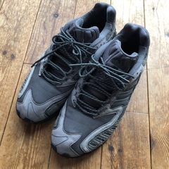 adidas アディダス スニーカーシューズの画像