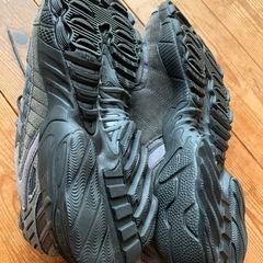 adidas アディダス スニーカーシューズの画像