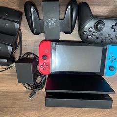 Nintendo Switch、コントローラ、充電器付き