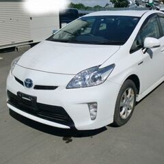 ●自社ローン対応●        平成27年登録トヨタプリウスS